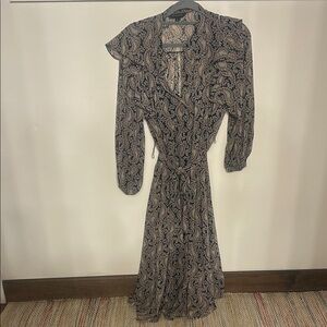 Banana Republic Black and Cream Paisley Long Sleeve Dress